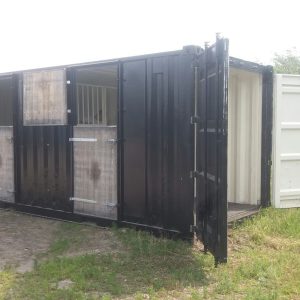 paardenstalcontainer deur
